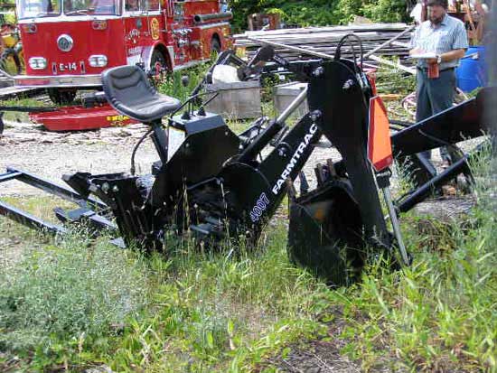 Framtrac 4007 Backhoe